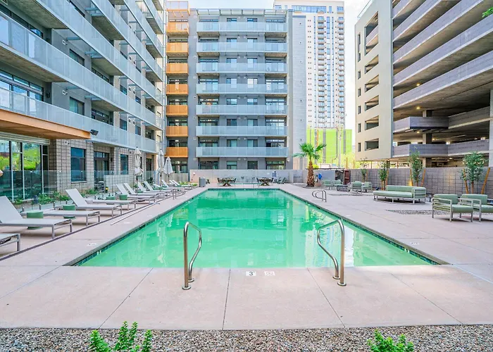 Cdt Phx Balcony Gym Pool Wd & Parking * Phoenix