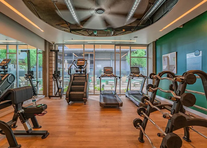 Cdt Phx Balcony Gym Pool Wd & Parking Phoenix