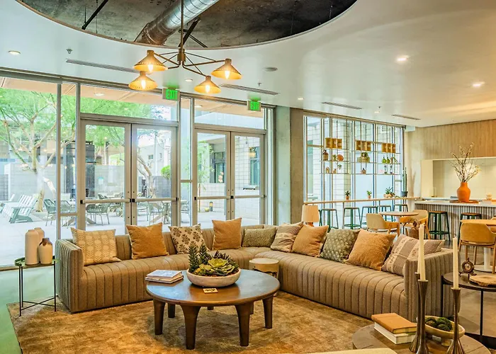 Cdt Phx Balcony Gym Pool Wd & Parking Apartment Phoenix