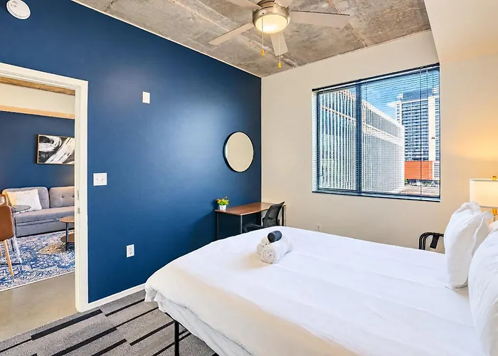 Cdt Phx Balcony Gym Pool Wd & Parking Apartamento *